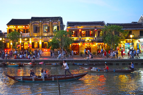 Hội An là một trong 15 thành phố hấp dẫn nhất thế giới năm 2018 (theo bình chọn của độc giả Travel and Leisure)