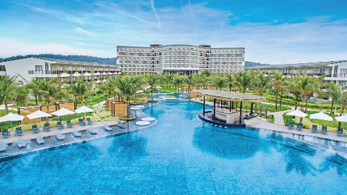 Sol Beach House Phú Quốc Resort với phong cách Địa Trung Hải đặc trưng là sự kết hợp thành công giữa MIKGroup và Meliã Hotels International