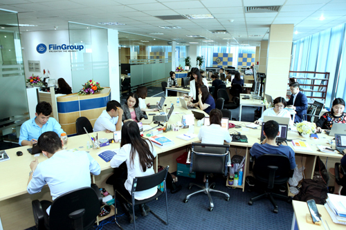 FiinGroup cung cấp dịch vụ tích hợp về dữ liệu tài chính, thông tin kinh doanh hàng đầu Việt Nam.