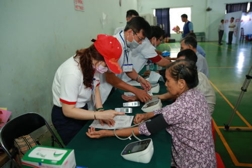 Vedan khám chữa bệnh, phát thuốc miễn phí cho người dân Đồng Nai - 7