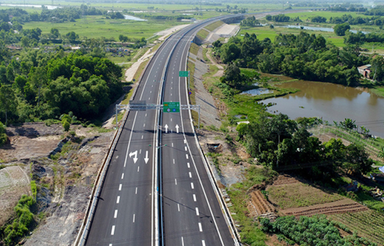 Chính phủ dồn lực làm sân bay Long Thành, cao tốc Bắc - Nam