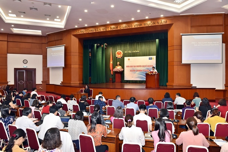 Workshop với chủ đề International Financial Report Standards do CPA Australia phối hợp tổ chức cùng Bộ Tài chính tại Hà Nội.