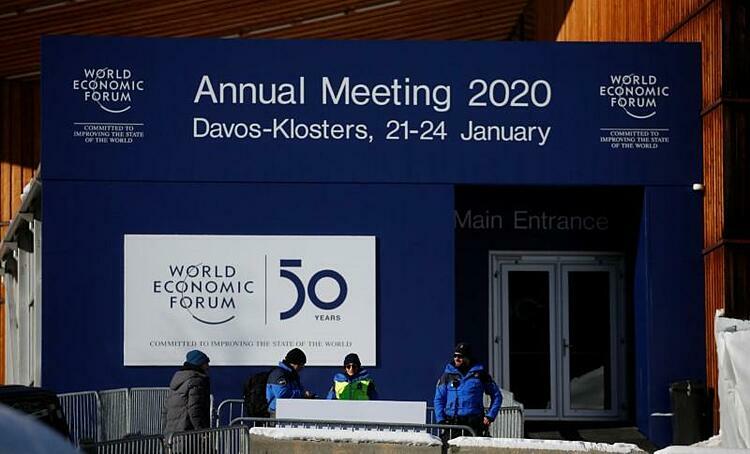 Cảnh sát bên ngoài nơi tổ chức Diễn đàn Kinh tế Thế giới (WEF) tại Davos. Ảnh: Reuters
