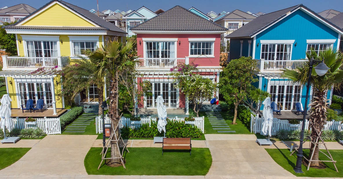 NovaWorld Phan Thiet, dự án quy mô 1,000ha của Novaland, đang thi công gấp rút để bàn giao các căn Biệt thự Florida đầu tiên vào tháng 03 này.