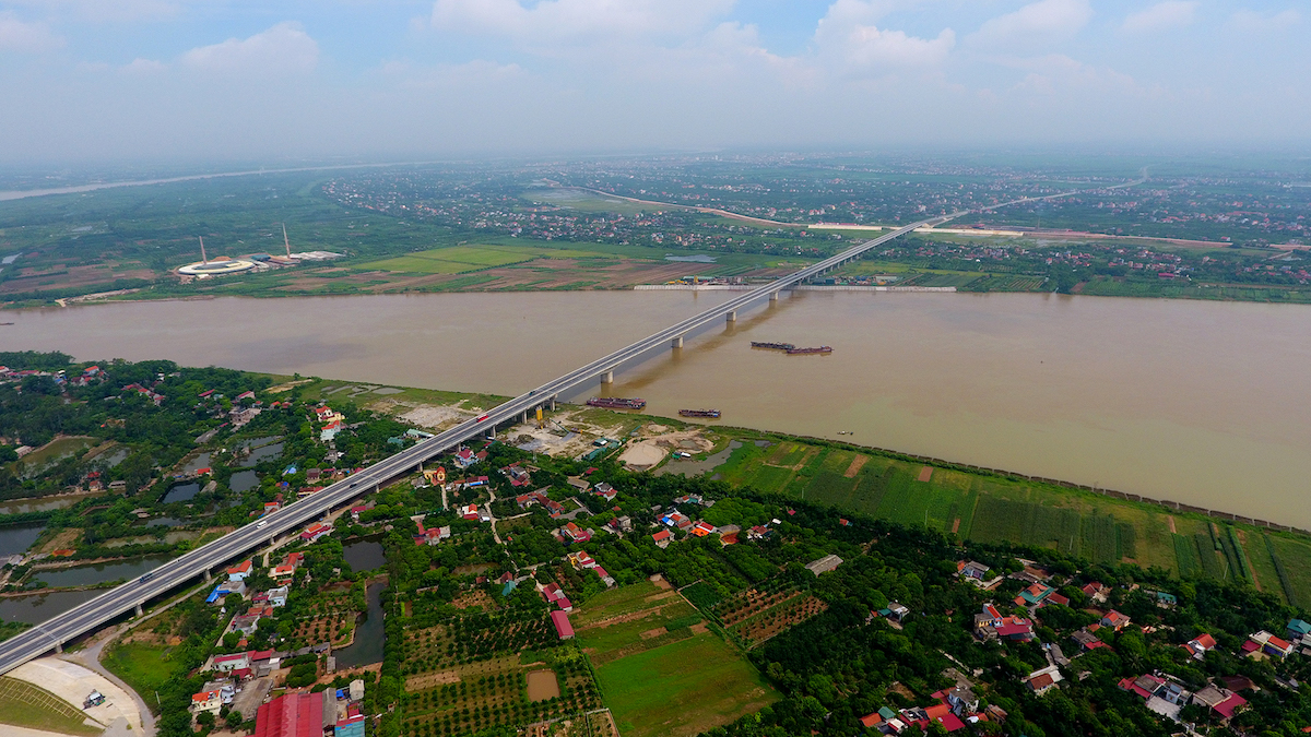 Cây cầu 2.800 tỷ đồng nối 2 tỉnh Hưng Yên và Hà Nam. Ảnh: Giang Huy.